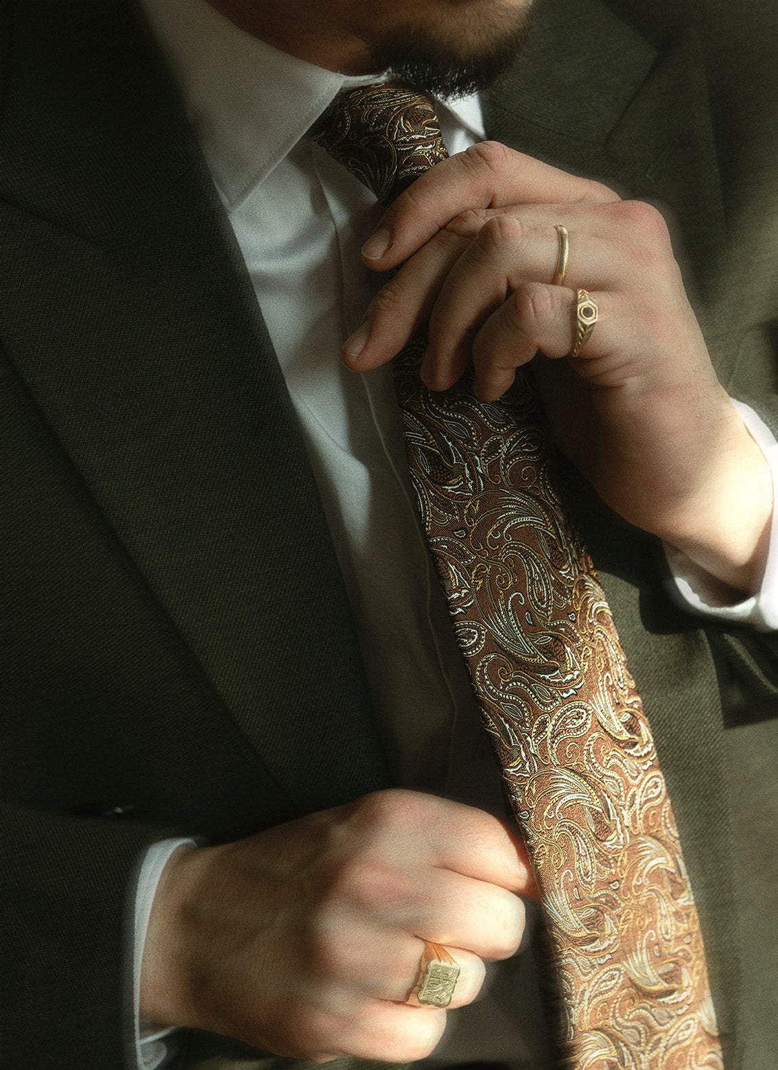Corrado brown paisley silk tie