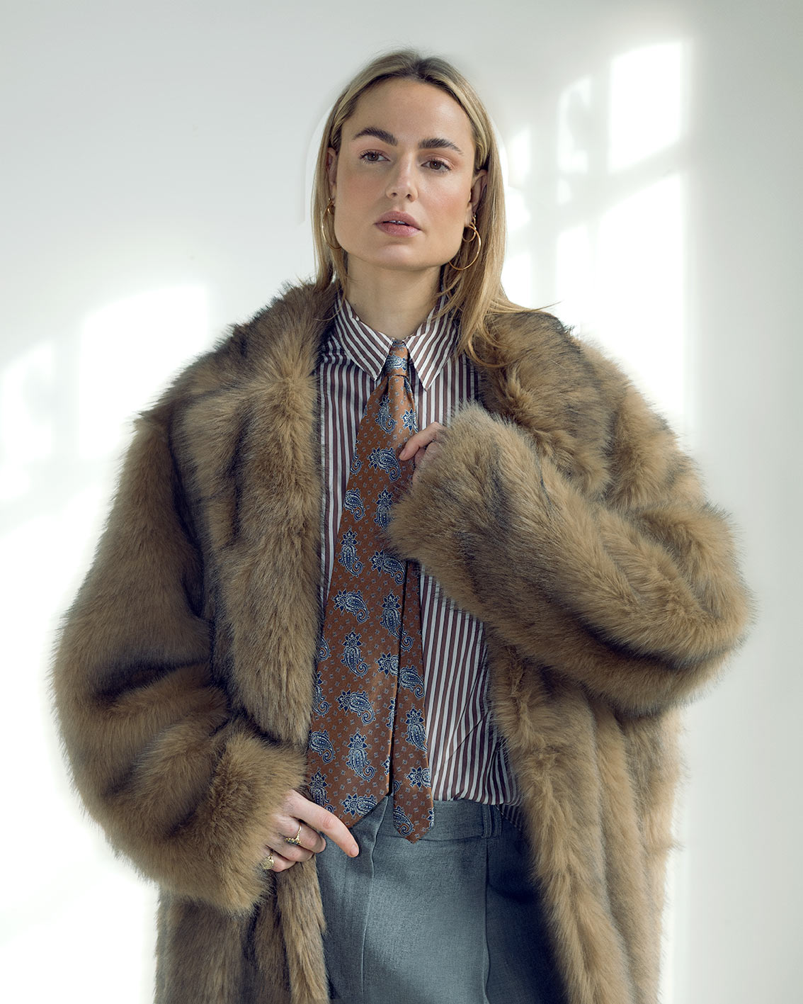 Gabriele cognac medallion silk tie