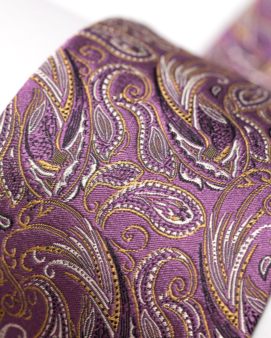 Corrado purple paisley silk tie