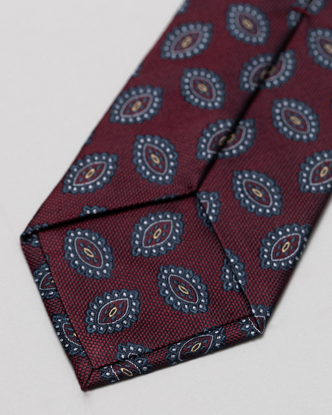 Fausto wine red medallion silk tie