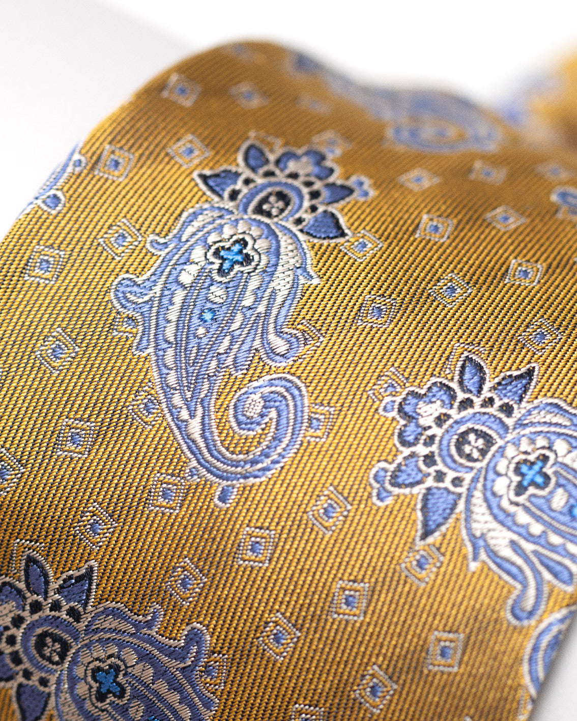 Gabriele yellow medallion silk tie